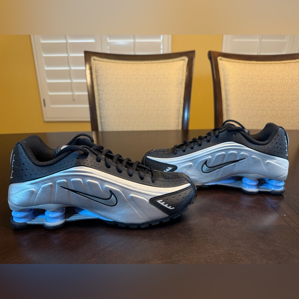 New Nike Shox R4 Silver Black Sneaker Shoes Size US 5.5Y / 7 W - Picture 10 of 12